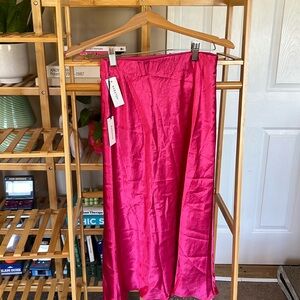 Aritzia Babaton
Slip Midi Skirt in pink